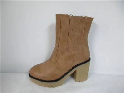 Buty na wysokim obcasie ze skóry PU